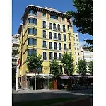 Hotel Mega & Nisantasi 4*