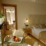 Hotel Mega & Nisantasi