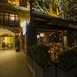 Mega & Nisantasi Hotel 4*