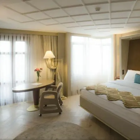 Mega & Nisantasi 4* Стамбул