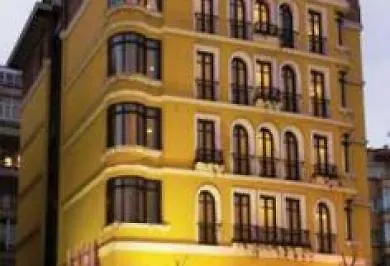 Hotel Mega & Nisantasi 4*