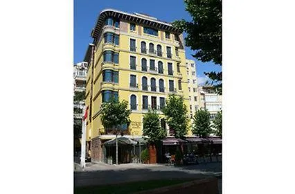 Ξενοδοχείο Mega & Nisantasi 4*