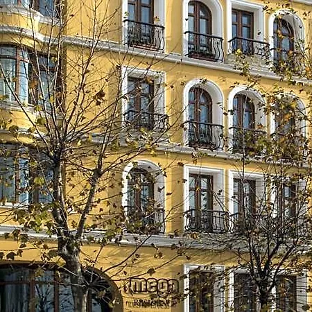Mega & Nisantasi Hotel 4*