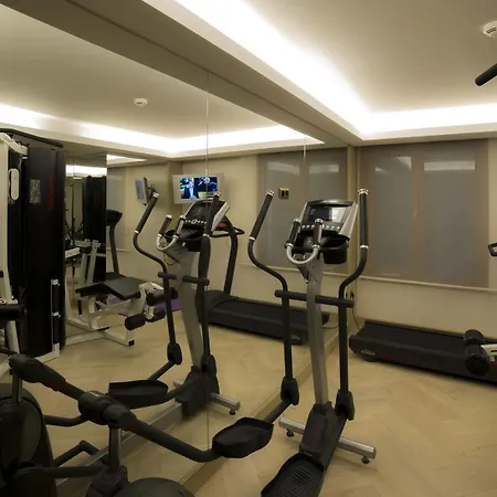 Hotel Mega & Nisantasi 4*