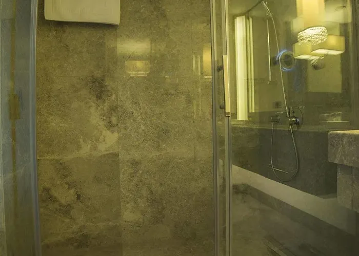 Mega & Nisantasi Otel