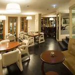 Mega & Nisantasi Hotel 4*