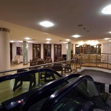 Mega & Nisantasi Istanboel