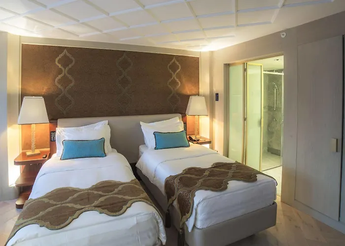 Mega & Nisantasi Estambul