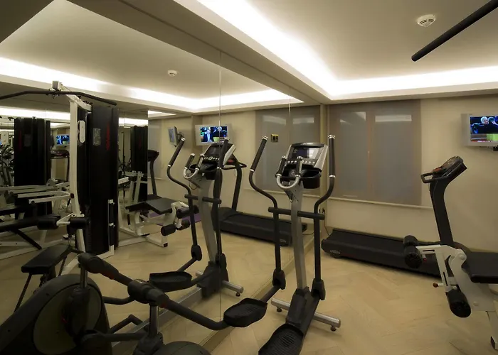 Hotel Mega & Nisantasi 4*