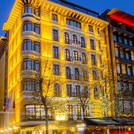 Mega & Nisantasi Hotel 4*